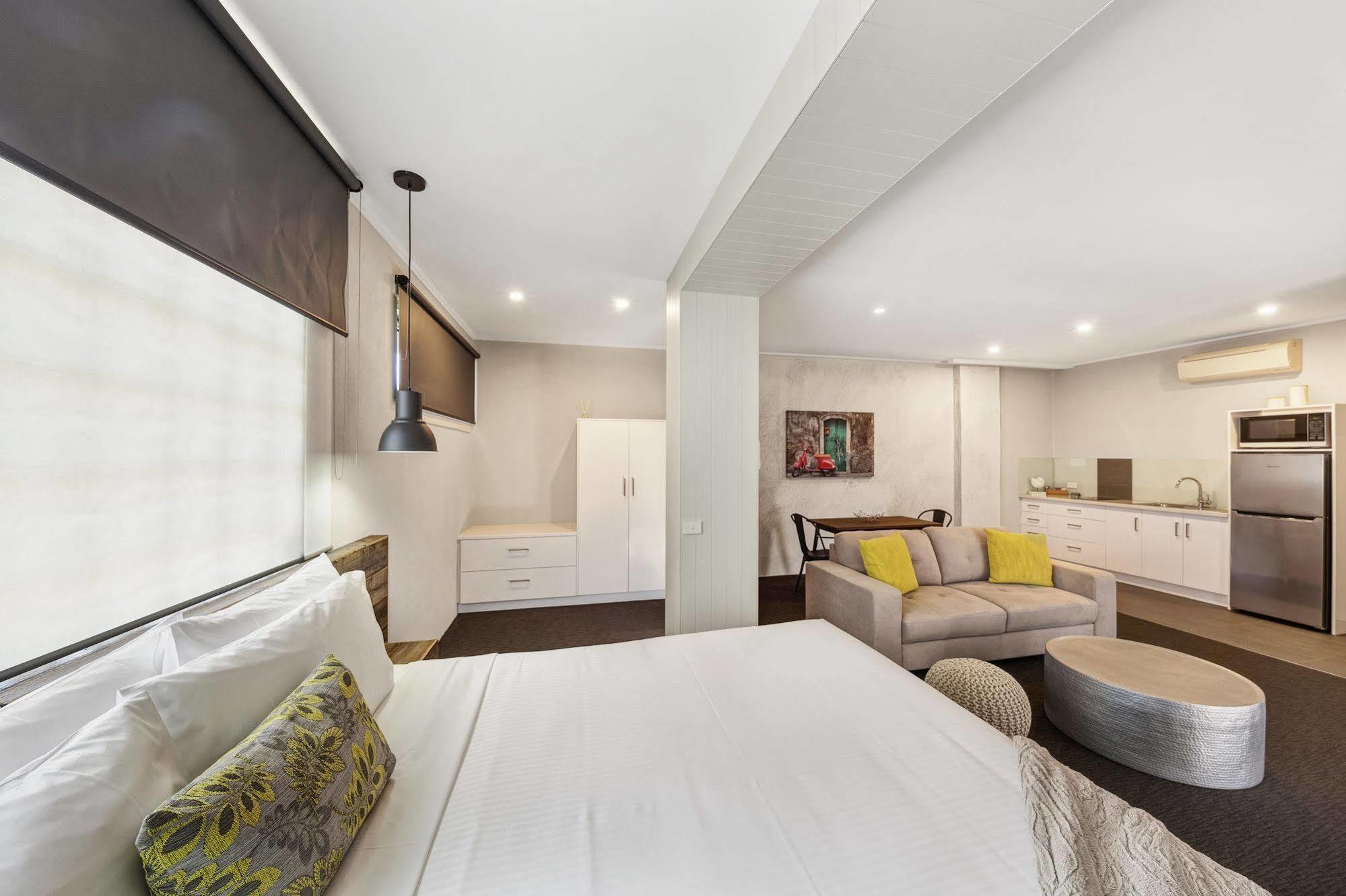 Moonlight Bay Apartments Rye Exterior foto