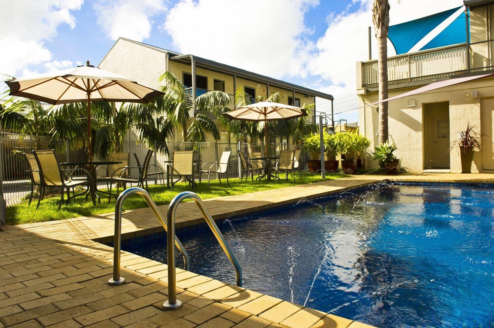 Moonlight Bay Apartments Rye Exterior foto